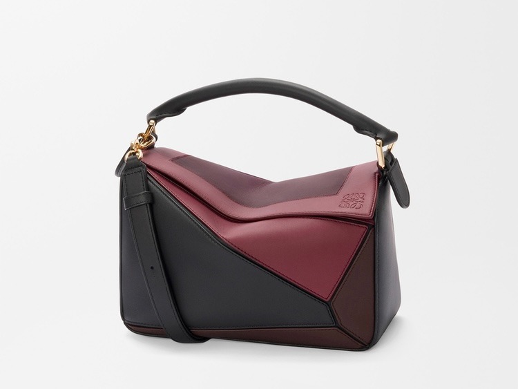 ロエベパズルバッグ スモール（ナパカーフ）